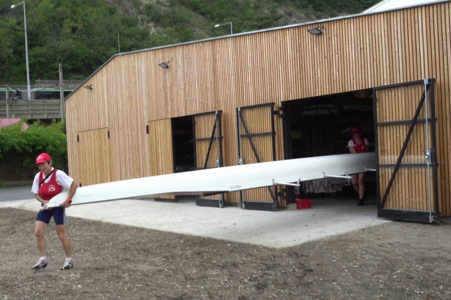 boot_tragen_2_ausschnitt_web.jpg boot_tragen_2_ausschnitt_web.jpg